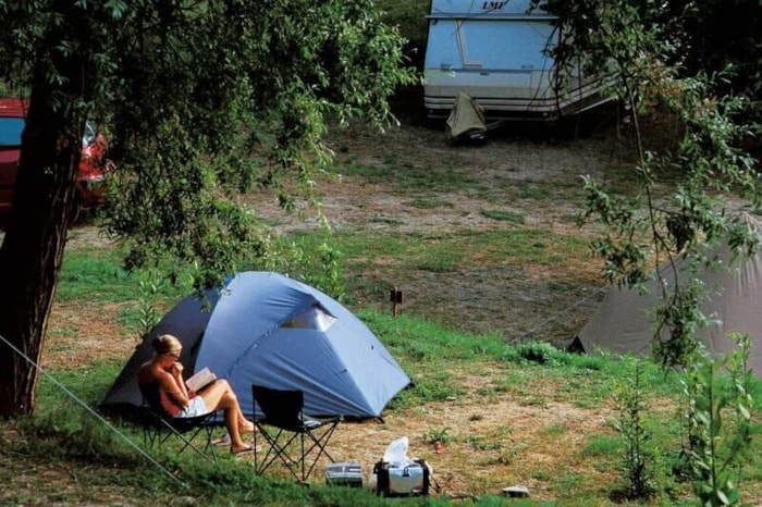 Piazzola Piccola Tenda O Roulotte 10/40 M²
