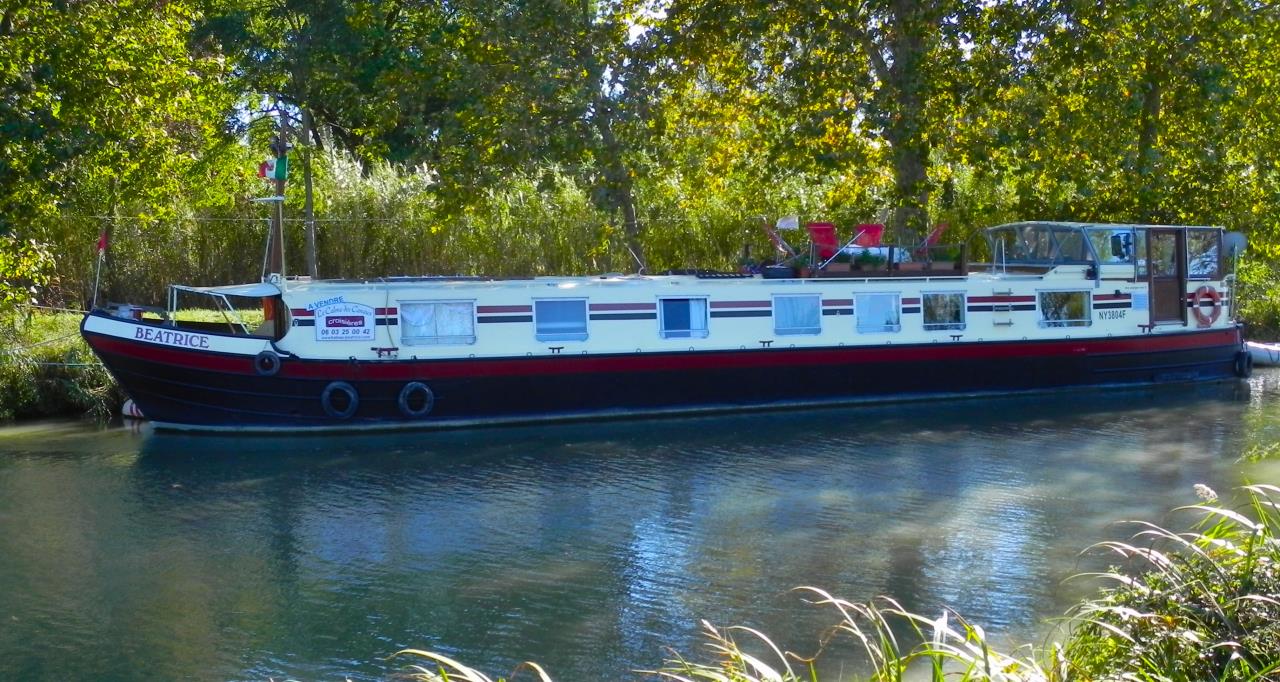 Camping near the Canal du Midi Les M diterran es