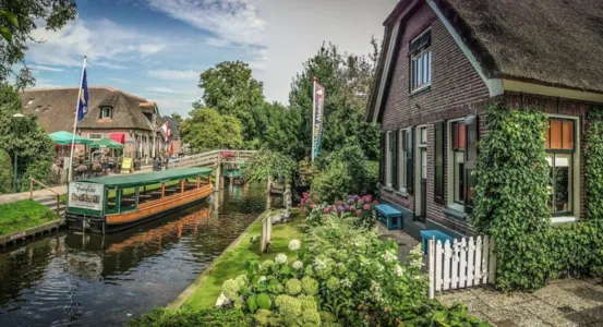 Campings en vakantieparken Flevoland en Overijssel - CampingDirect - Afbeelding n°1