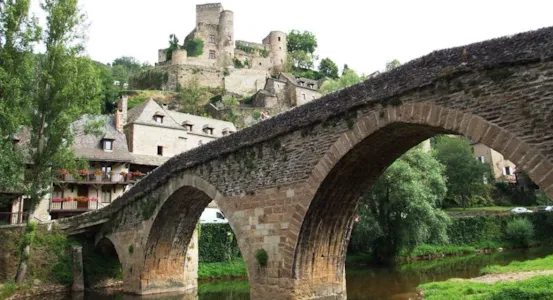 Camping in den Gorges de l'Aveyron - CampingDirect - Bild n°1