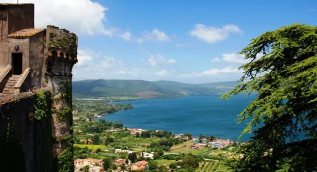 Campingplads baglandet og Braccianosøen - CampingDirect - Billede n°2