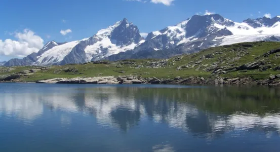 Camping in het gebergte van Hautes-Alpes - CampingDirect - Afbeelding n°1