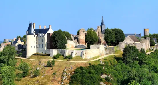 Camping Mayenne - CampingDirect - Bild n°1