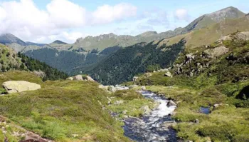 Vacances dans un camping du parc naturel des Pyrénées Ariégeoises dans les Pyrénées
