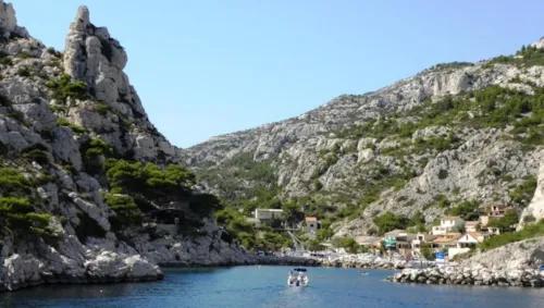 Camping in den Calanques - CampingDirect