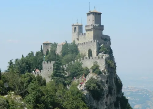 Camping in San Marino - CampingDirect