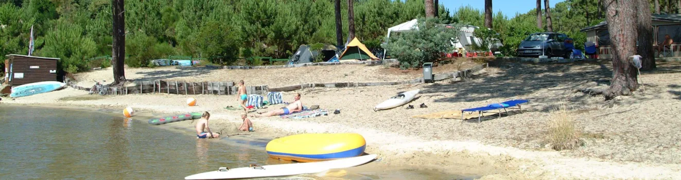 Camping France bord de lac