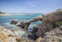 Campingurlaub an der Costa Brava in Spanien Felsformation an der Küste von l'Escala, Costa Brava, Spanien