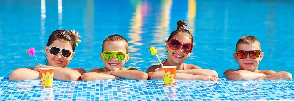 Enfants piscine