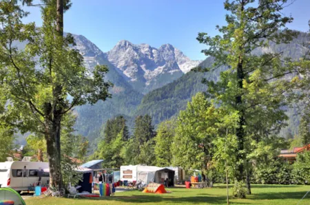 Campingplatz Grubhof mit Bergblick