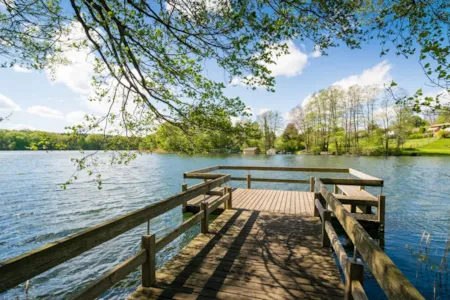 Holzsteg am Carwitzer See in Mecklenburg-Vorpommern