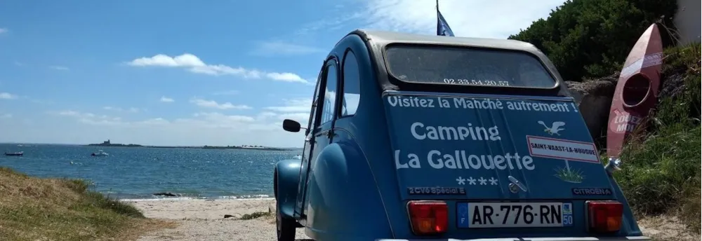 La 2CV du camping la Gallouette dans la Manche 