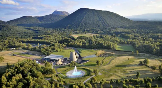 Camping proche Vulcania - CampingDirect - Image n°1