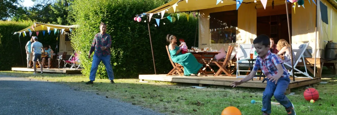 Camping familial Campo by VVF