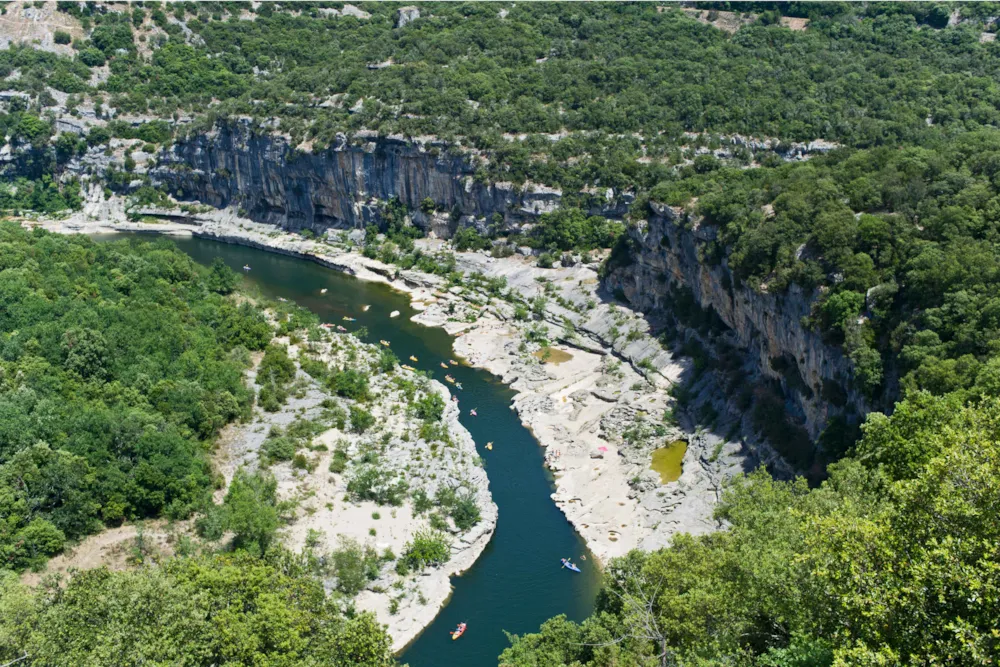 Luftaufnahme der Ardèche-Schlucht