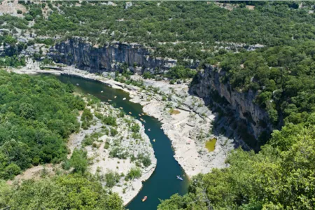 Luftaufnahme der Ardèche-Schlucht
