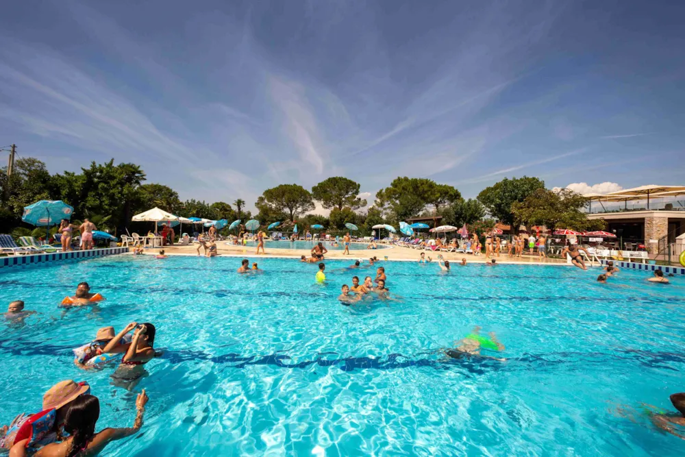Campingplatzpool