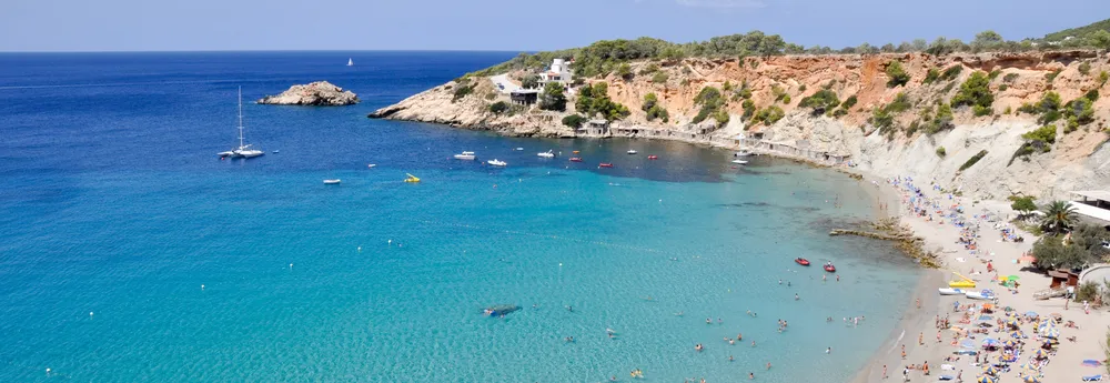 Blick auf Cala d'Hort auf Ibiza
