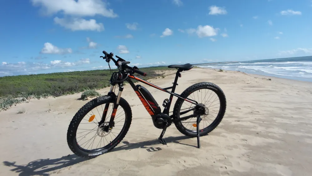 Mountainbike am Sandstrand