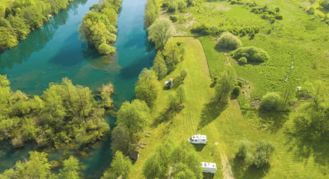 Camping aan rivier Frankrijk - CampingDirect - Afbeelding n°2