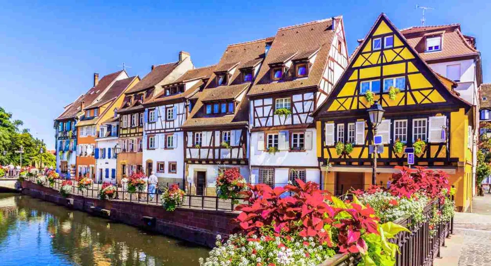 Mit Baby campen gehen: Wie Sie Ihren ersten gemeinsamen Campingurlaub planen  - CampingDirect