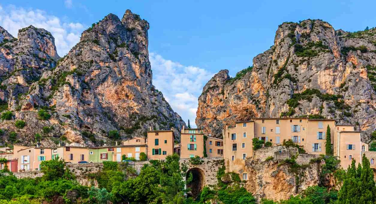 Moustiers Sainte Marie - Camping Direct