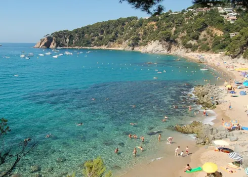 camping costa brava junto al mar