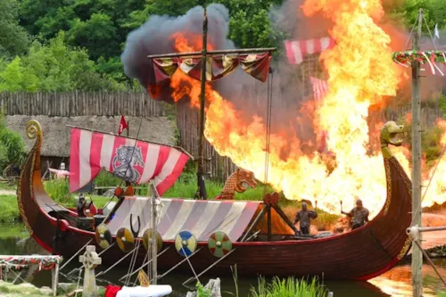 Puy du Fou - CampingDirect