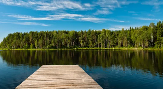 Camping bord de lac  - CampingDirect - Image n°1