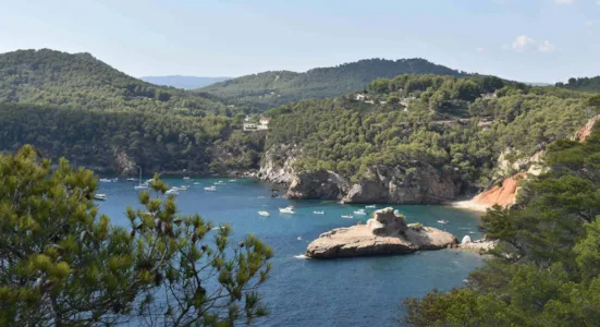 Camping Saint-Cyr-sur-Mer - CampingDirect - Image n°1