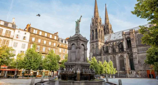 Camping Clermont-Ferrand  - CampingDirect - Image n°1