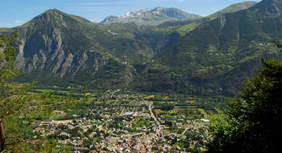 Camping Bourg-d’Oisans - CampingDirect - Image n°1