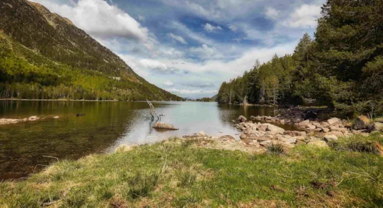 Camping in de bergen en het binnenland van Catalonië - CampingDirect - Afbeelding n°1