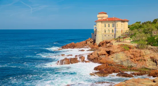 Camping Toscane bord de mer - CampingDirect - Image n°1