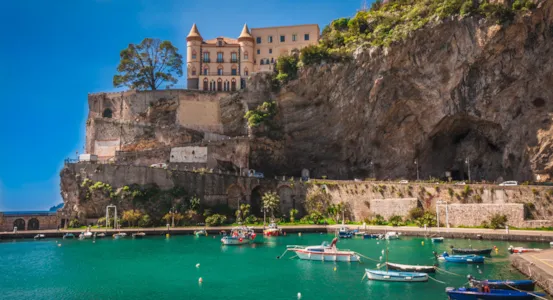 Camping côte Amalfitaine - CampingDirect - Image n°1