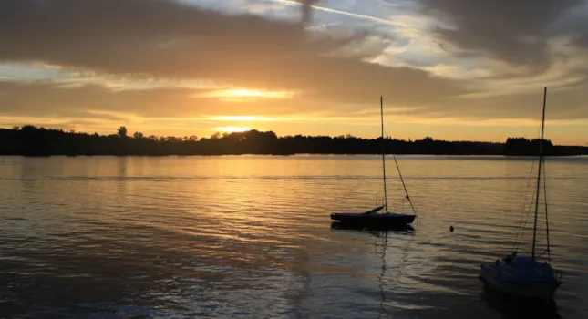 Camping Lac de Pareloup - CampingDirect - Image n°2