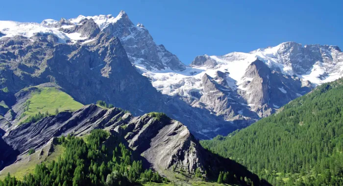 Camping in the Chartreuse Mountains and the Massif des Ecrins - CampingDirect - Image n°2