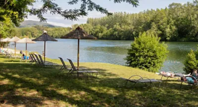  Camping La Roubine : Nature 5 étoiles en Ardèche - CampingDirect