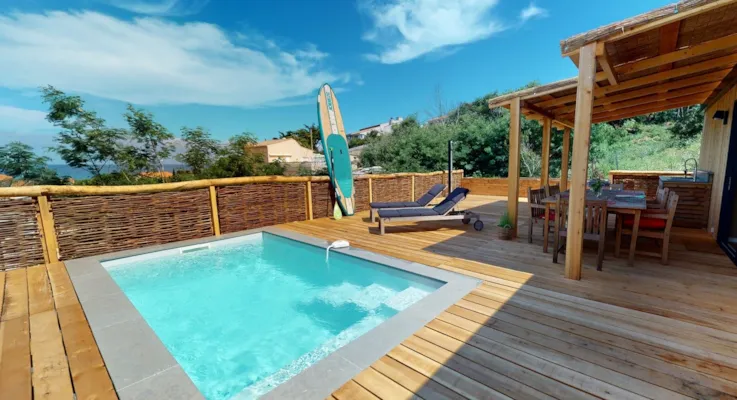 Au Paradis Des Campeurs : Vacances Au Camping Entre Mer Méditerranée Et Forêt - CampingDirect
