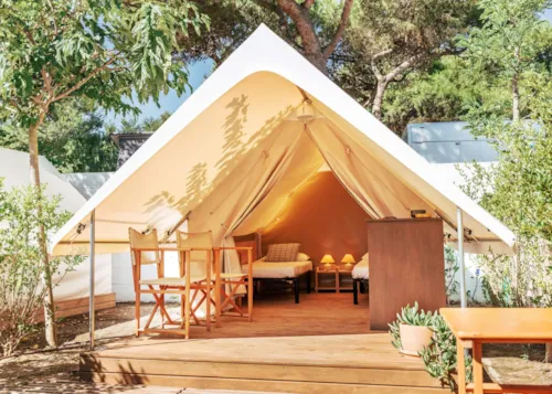 Glamping - CampingDirect