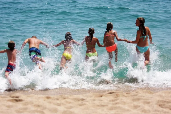 Perché scegliere un campeggio sul mare? Scopri i vantaggi e le migliori destinazioni. 