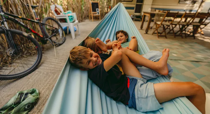 Kamperen met kinderen – van de eerste vakantie met een baby tot een trip met tieners - CampingDirect