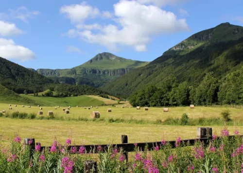 Camping in Cantal - CampingDirect