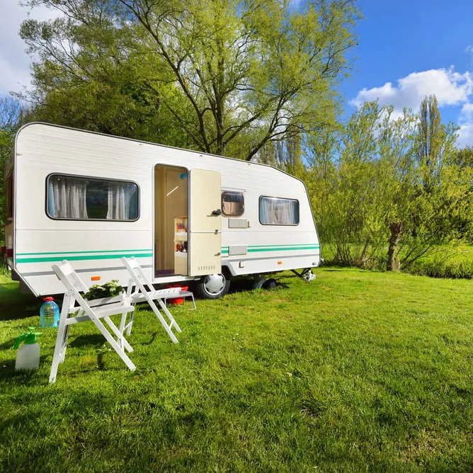 Camping mit großen Stellplätzen - CampingDirect