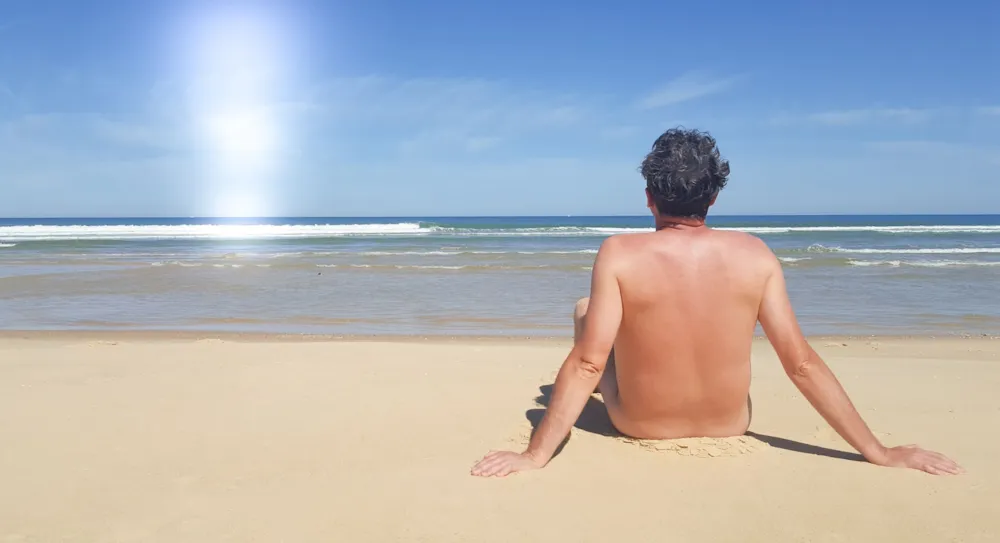 Vivez une expérience naturiste authentique avec NATURISME.FR - CampingDirect - Image n°2