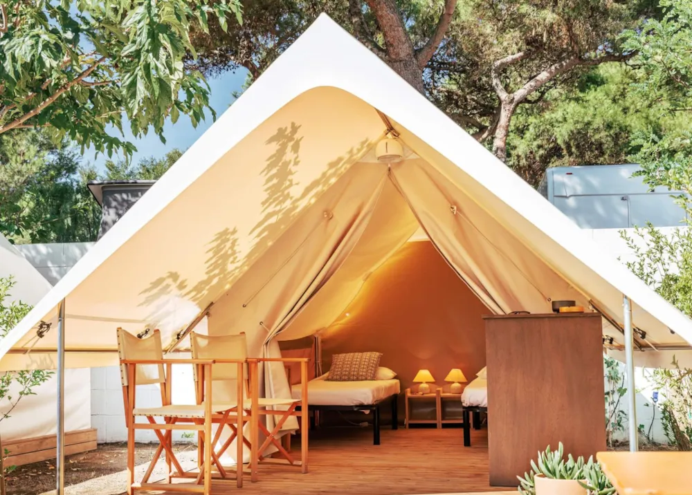 Glamping - CampingDirect