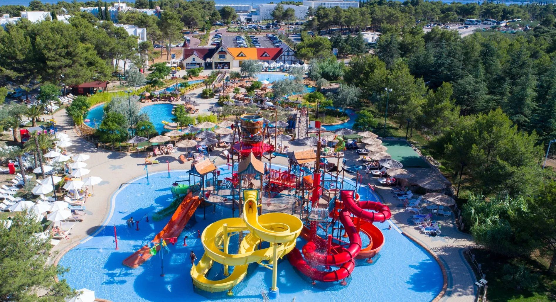 Camping con parque acuático en el Mediterráneo francés - CampingDirect