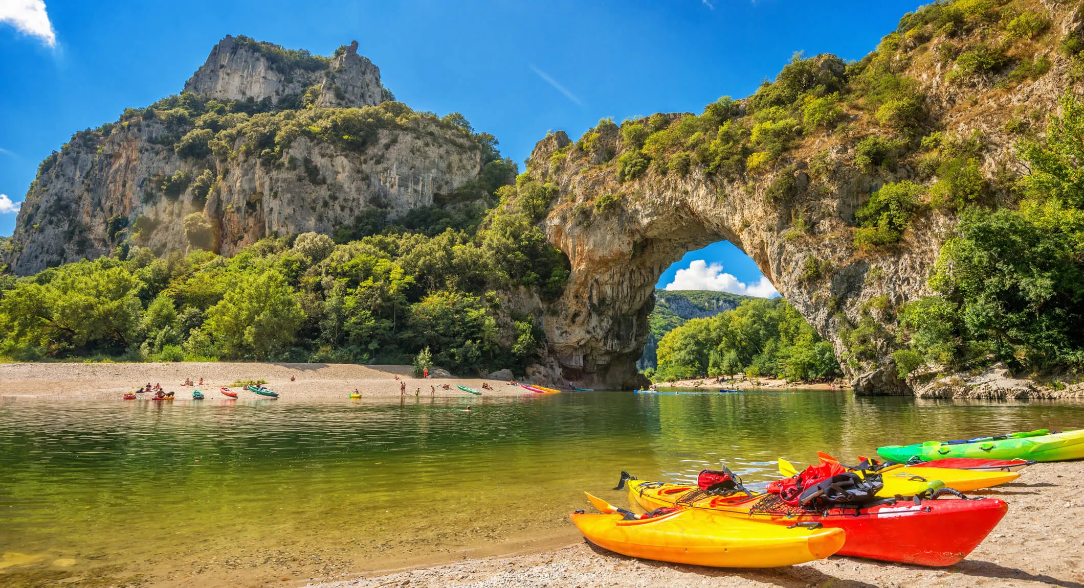 Campings 4 étoiles Ardèche - CampingDirect