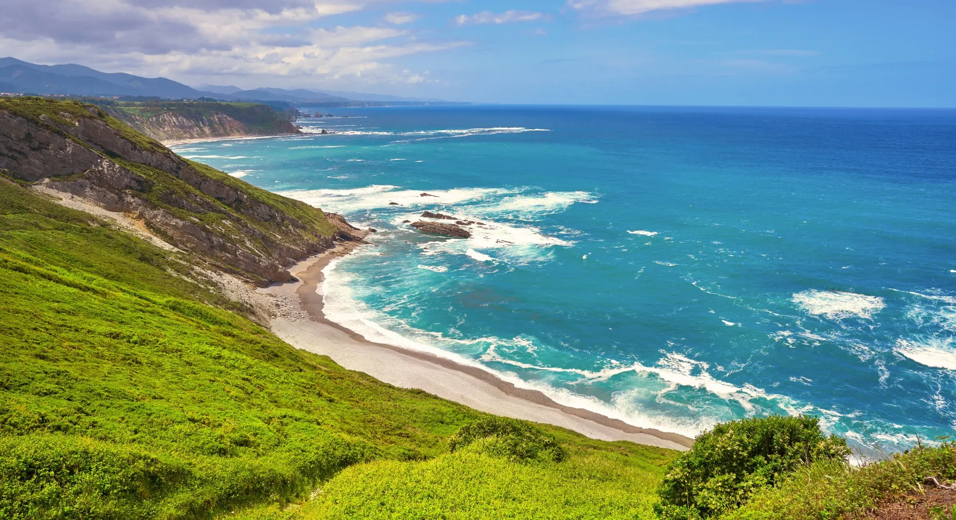Camping en Oviedo y la Costa Verde - CampingDirect