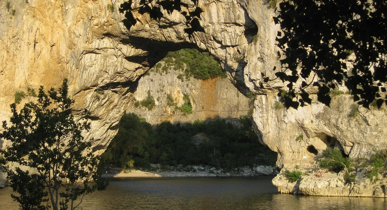 Camping VACAF Ardèche - CampingDirect